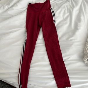 Strut this burgundy leggings